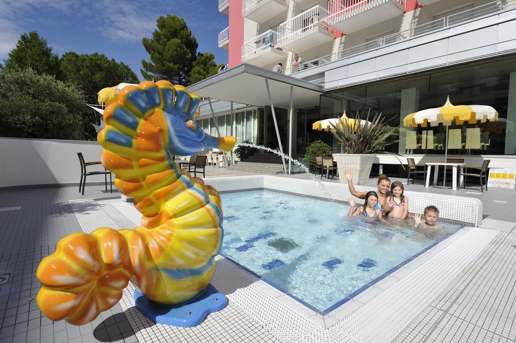 Hotel Eden บิบิโอเน ภายนอก รูปภาพ