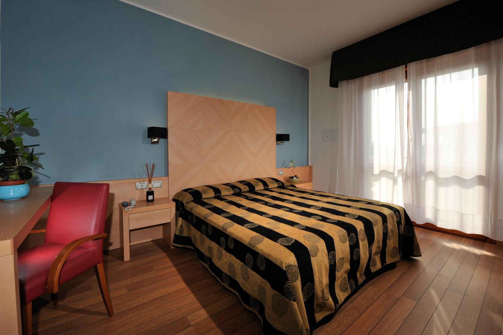 Hotel Eden บิบิโอเน ภายนอก รูปภาพ