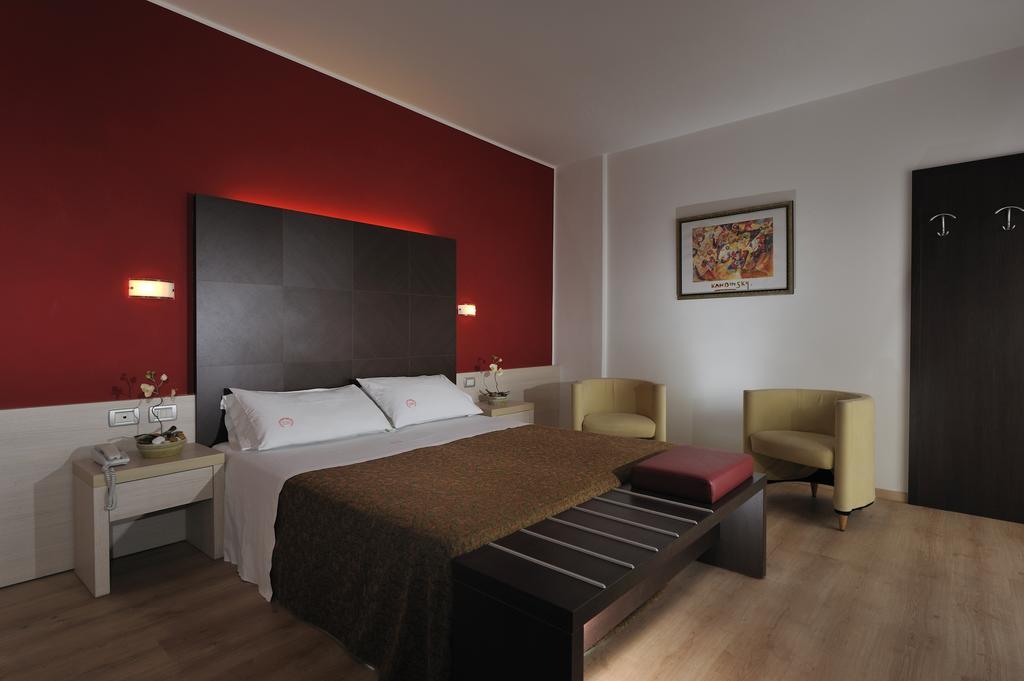 Hotel Eden บิบิโอเน ห้อง รูปภาพ